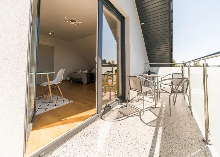 בית אירוח House